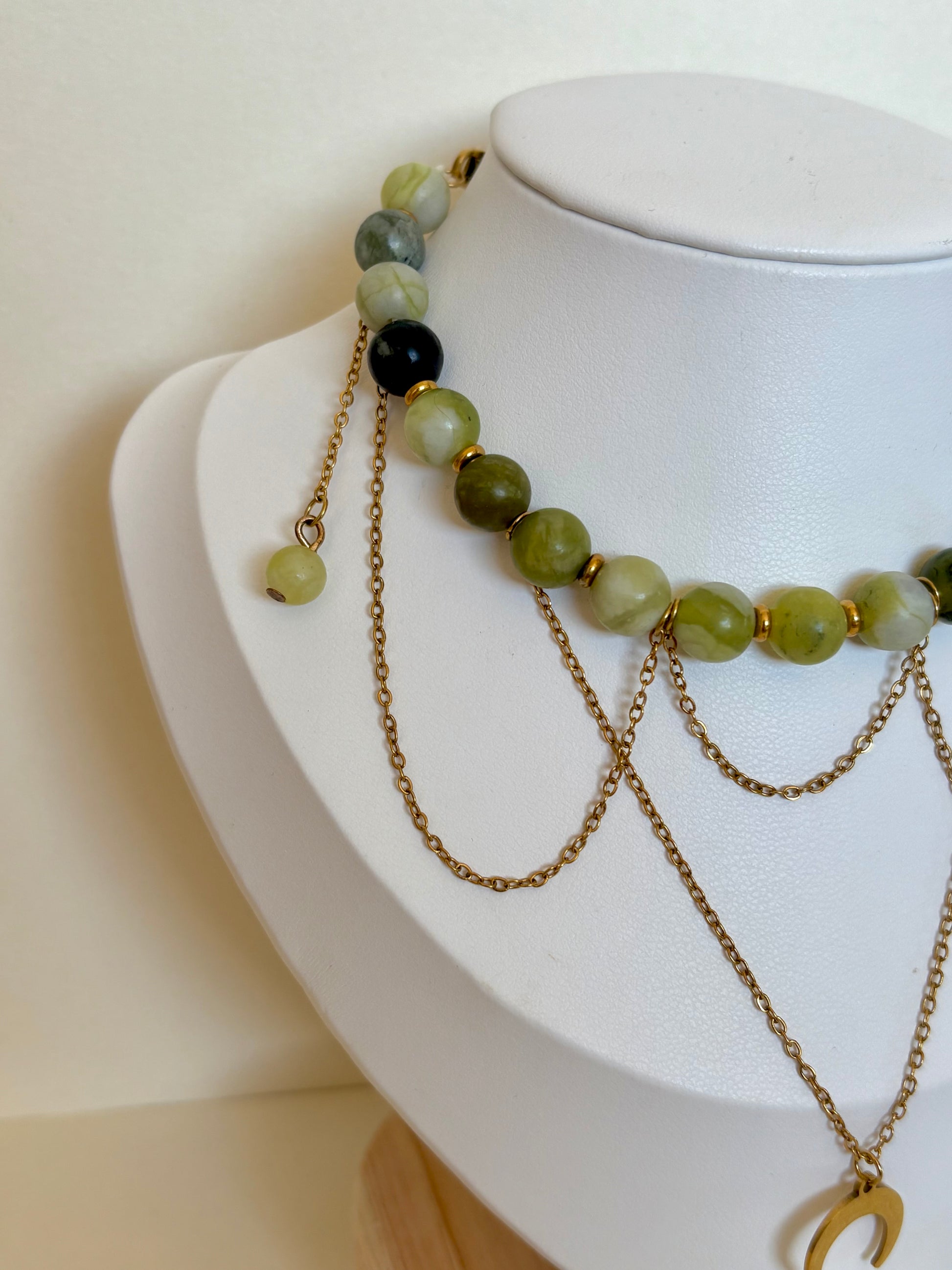 Collier "Lune enlacée"