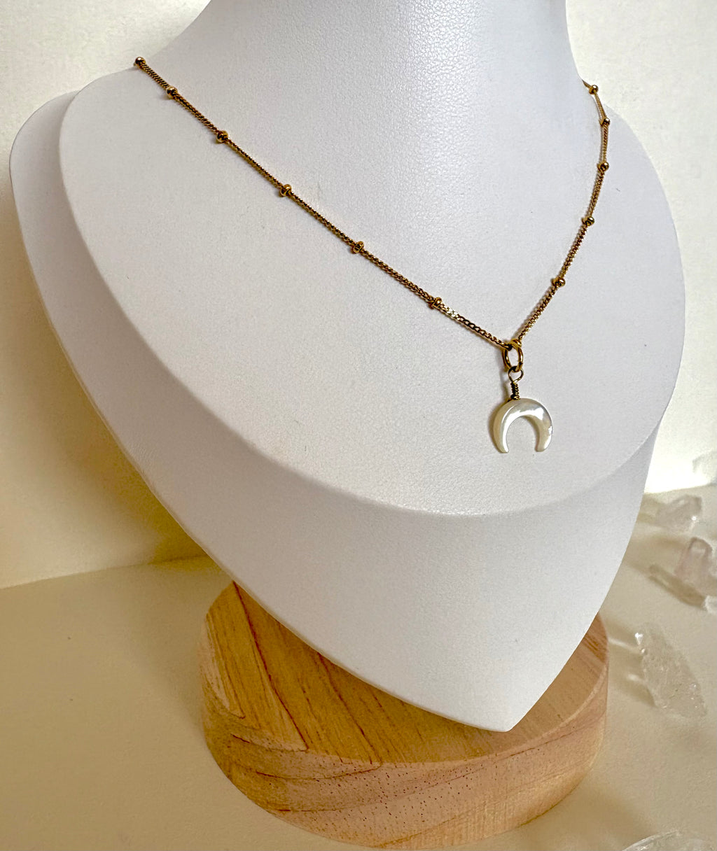 Collier « Éclat sélénite »