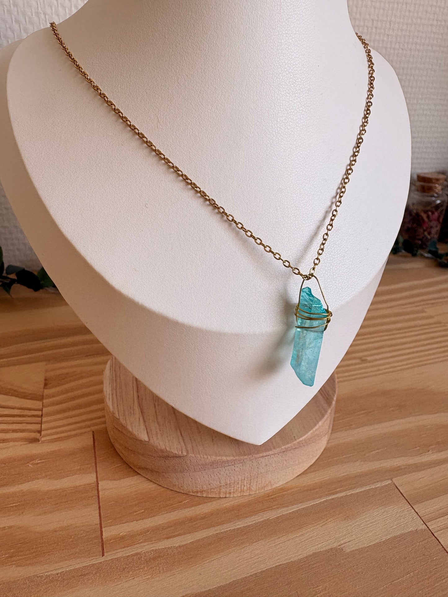 Collier Hydros