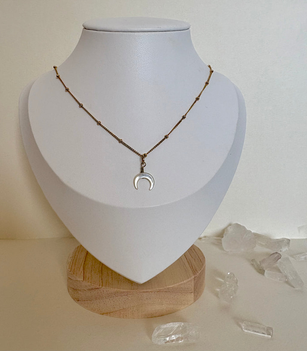 Collier « Éclat sélénite »
