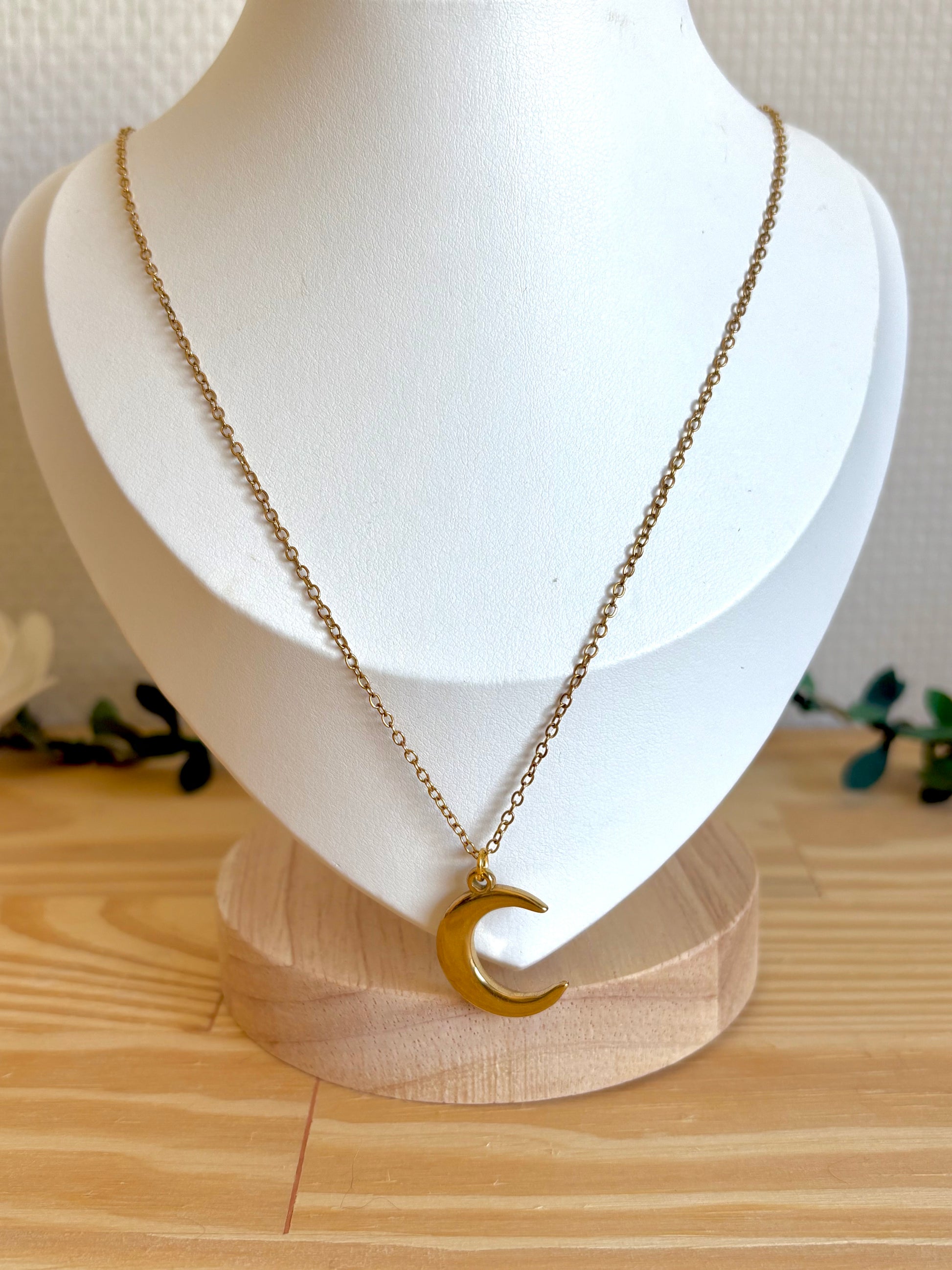 Collier « Lune Éternelle »