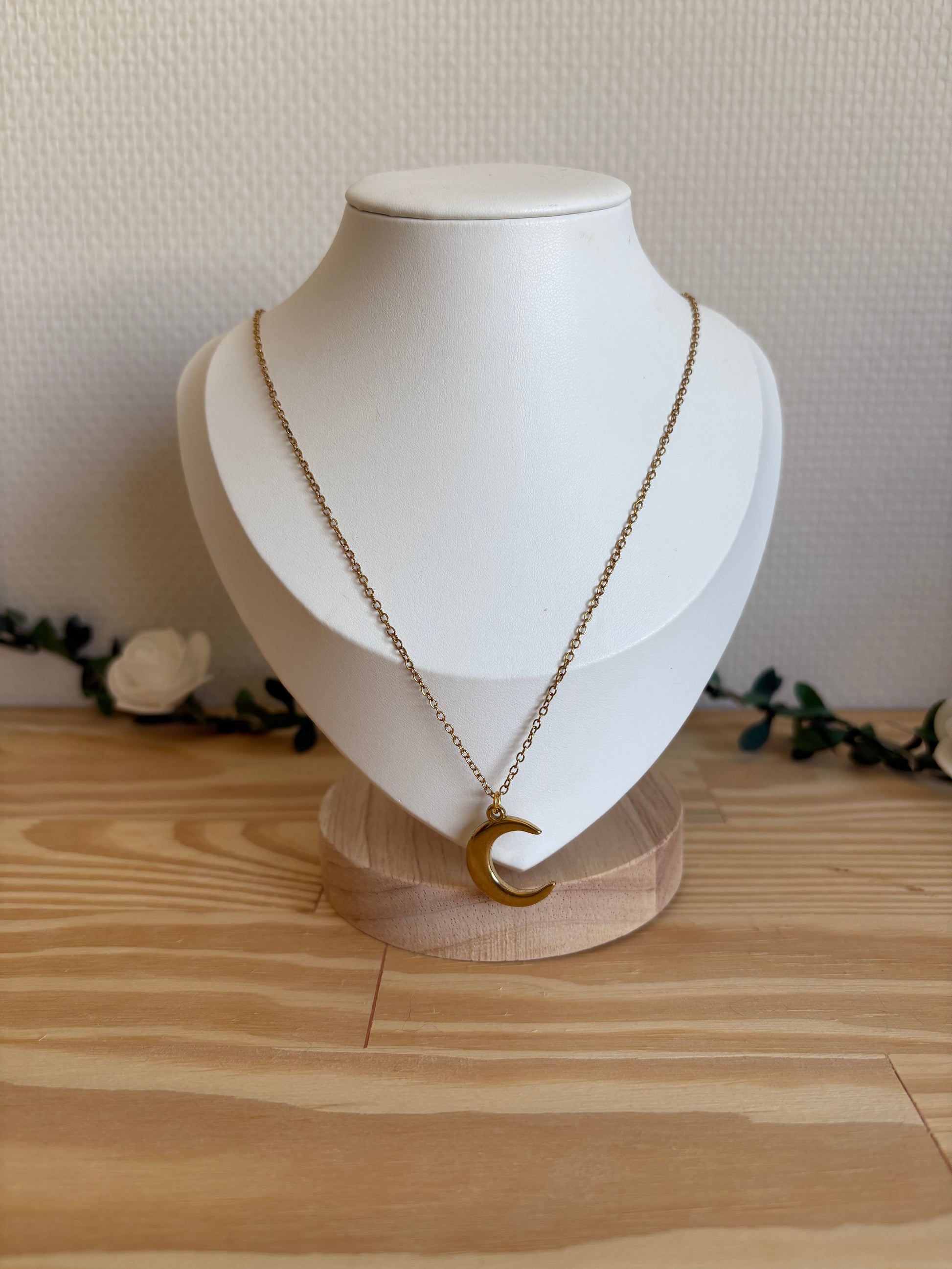 Collier « Lune Éternelle »