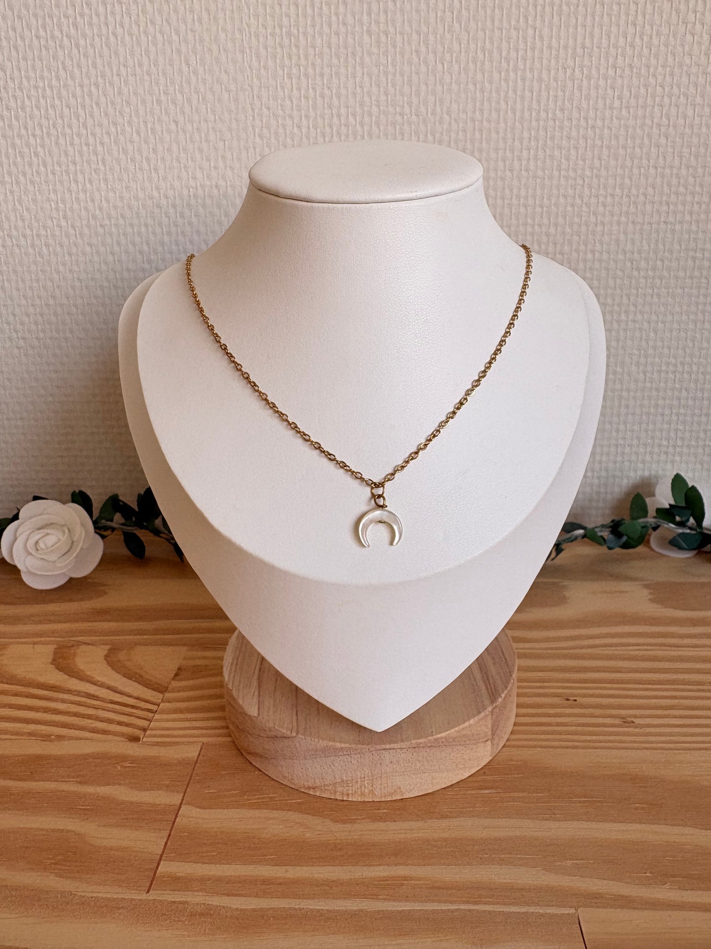 Collier Lunia
