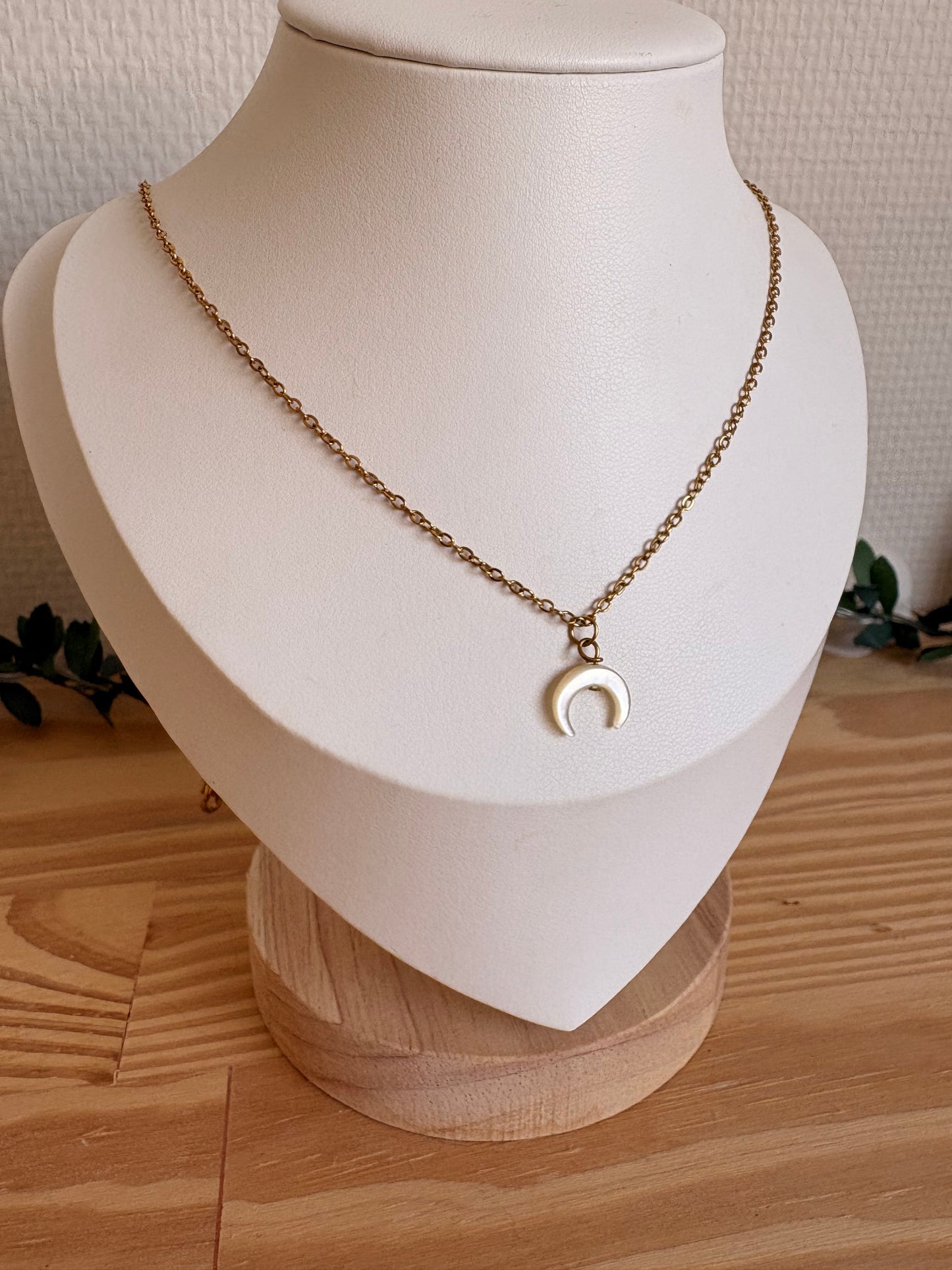 Collier Lunia