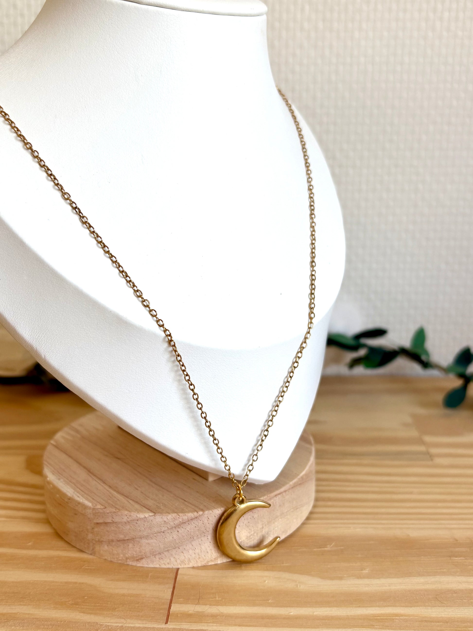 Collier « Lune Éternelle »